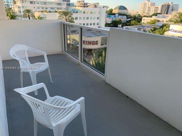 Decoplage Unit #512 | Picture 14