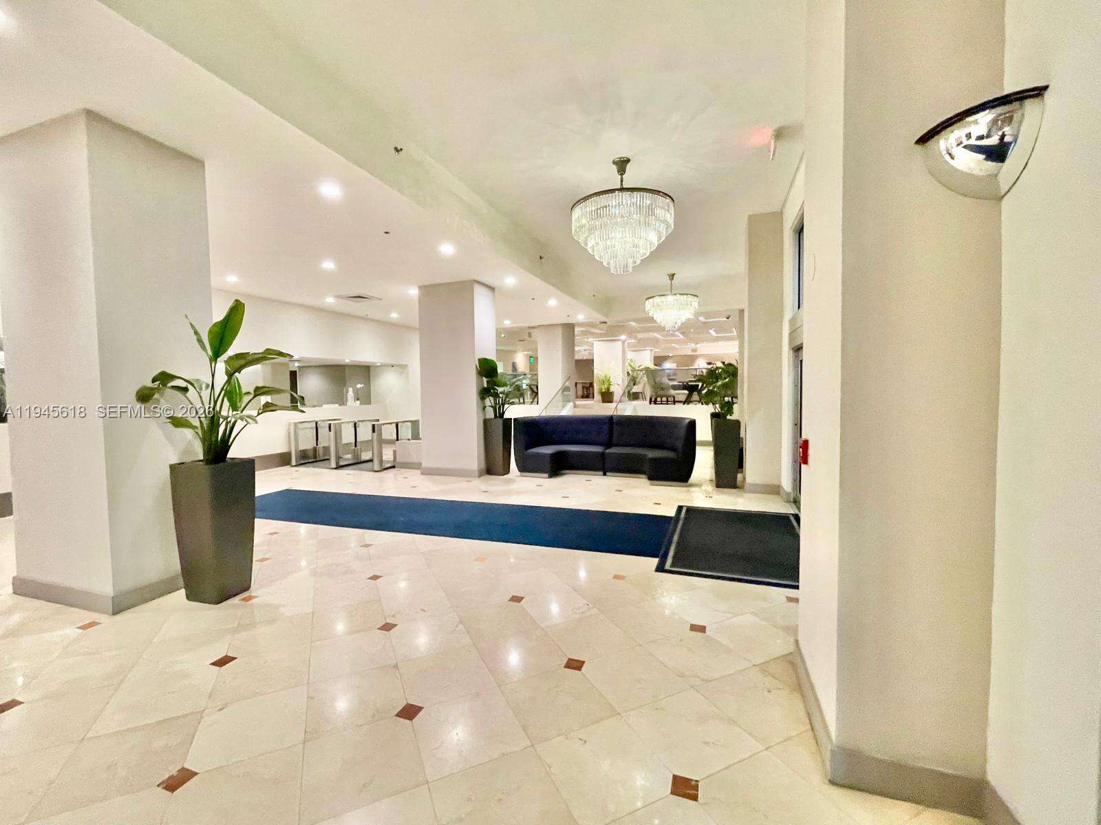 Decoplage Unit #503 | Picture 24