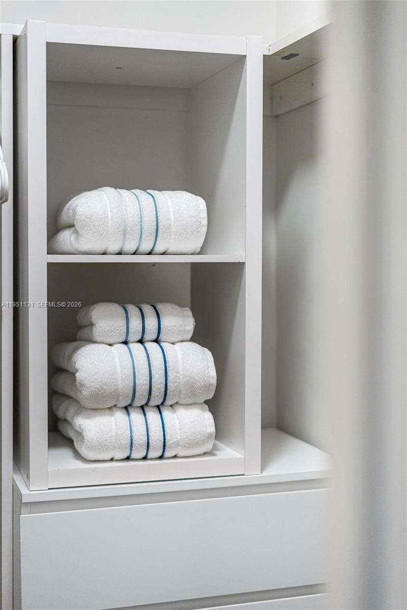 Decoplage Unit #901 | Picture 19