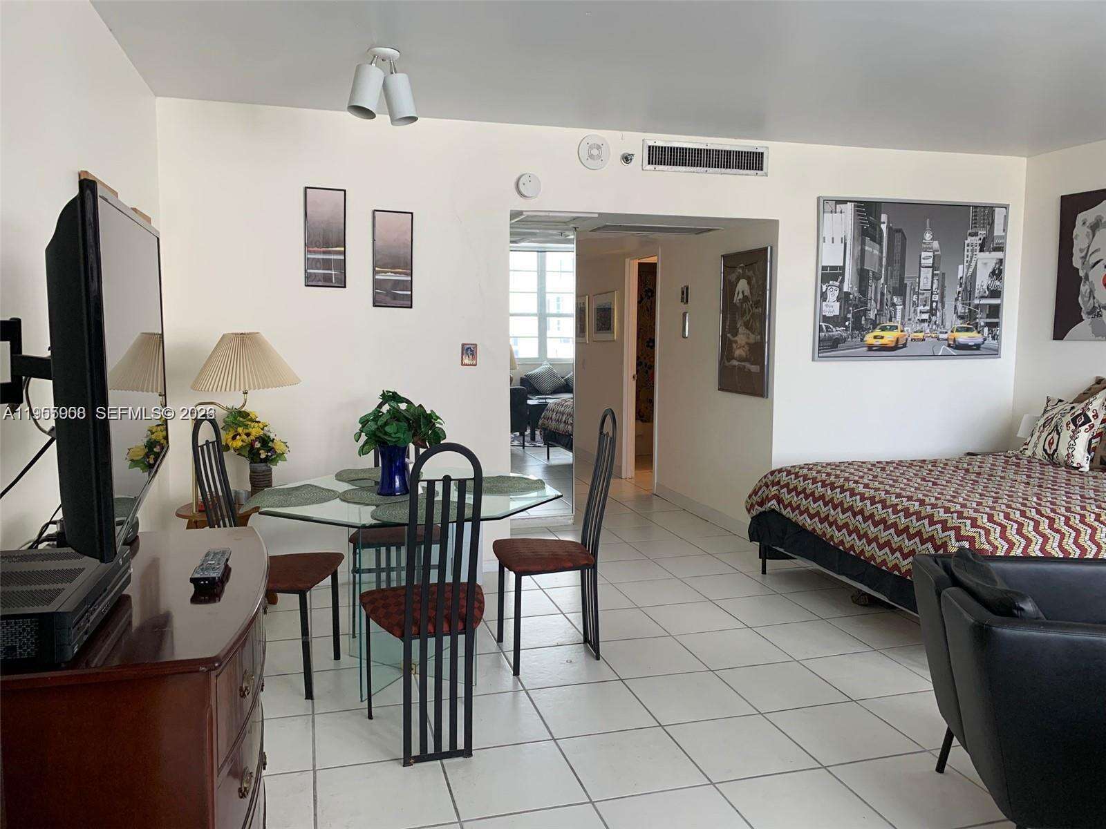 Decoplage Unit #903 | Picture 6