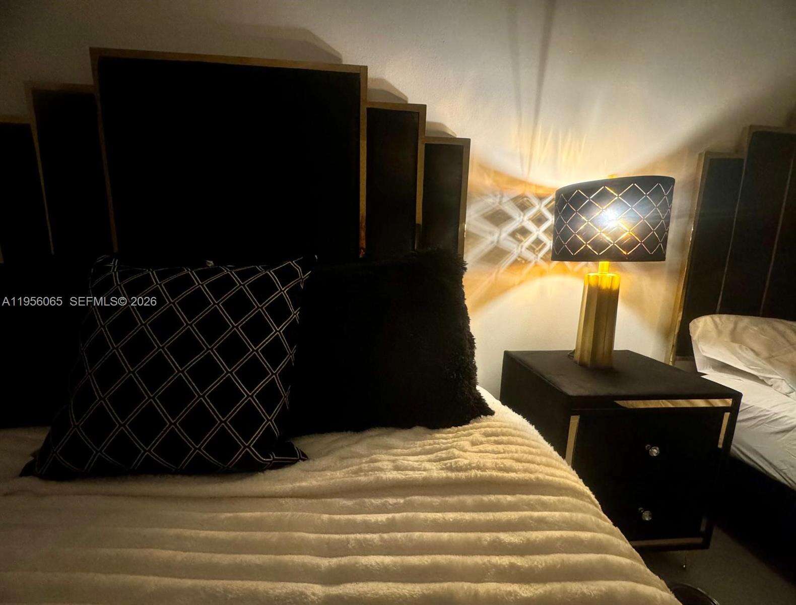 Decoplage Unit #408 | Picture 5