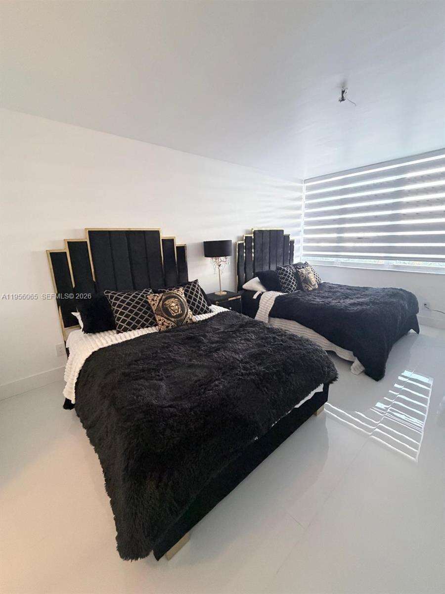 Decoplage Unit #408 | Picture 6