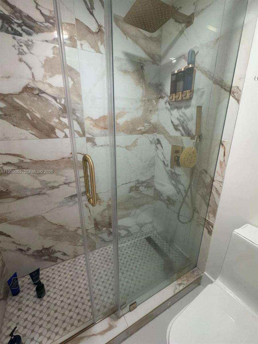 Decoplage Unit #408 | Picture 8