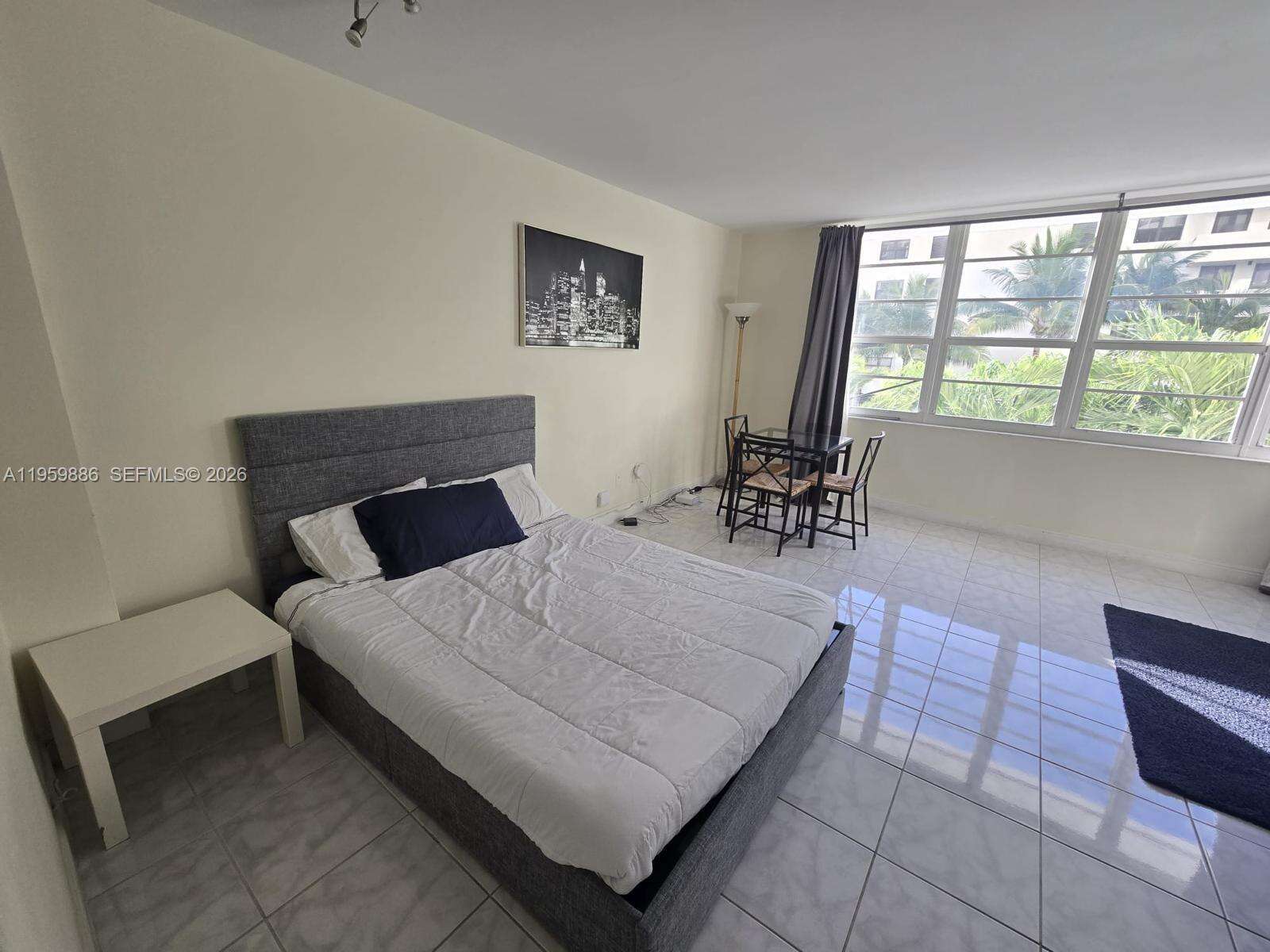 Decoplage Unit #532 | Picture 4