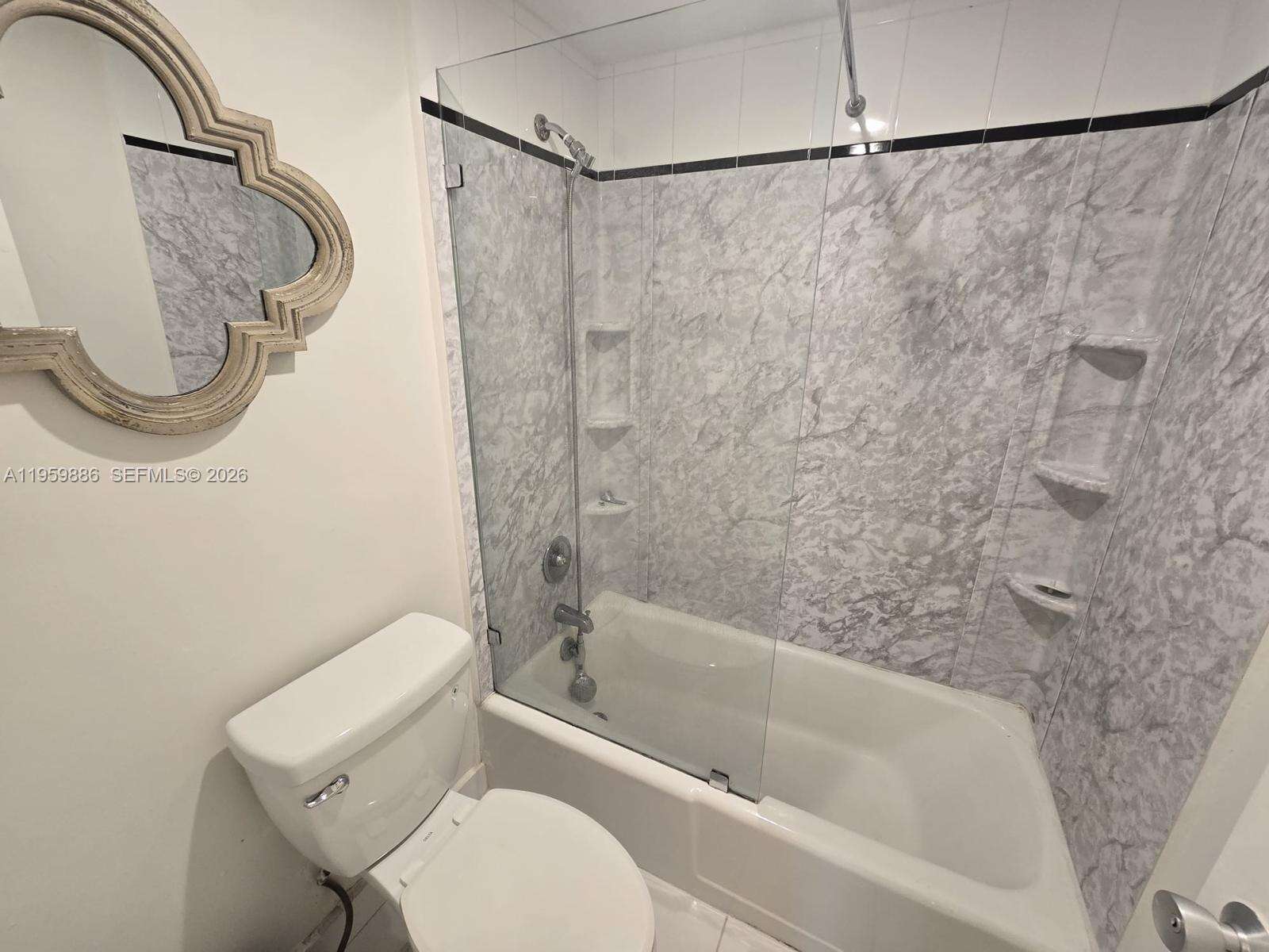 Decoplage Unit #532 | Picture 8