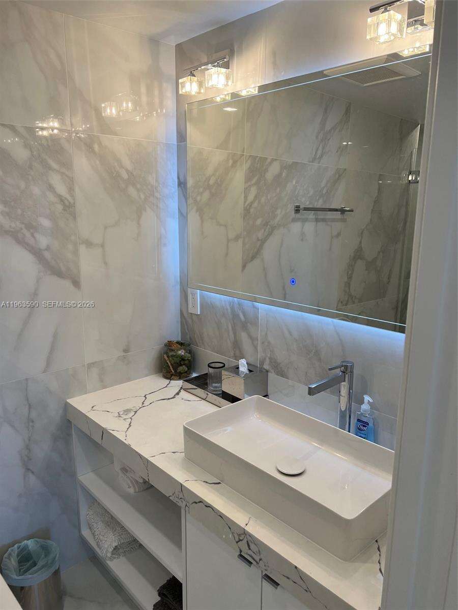 Decoplage Unit #1548 | Picture 24