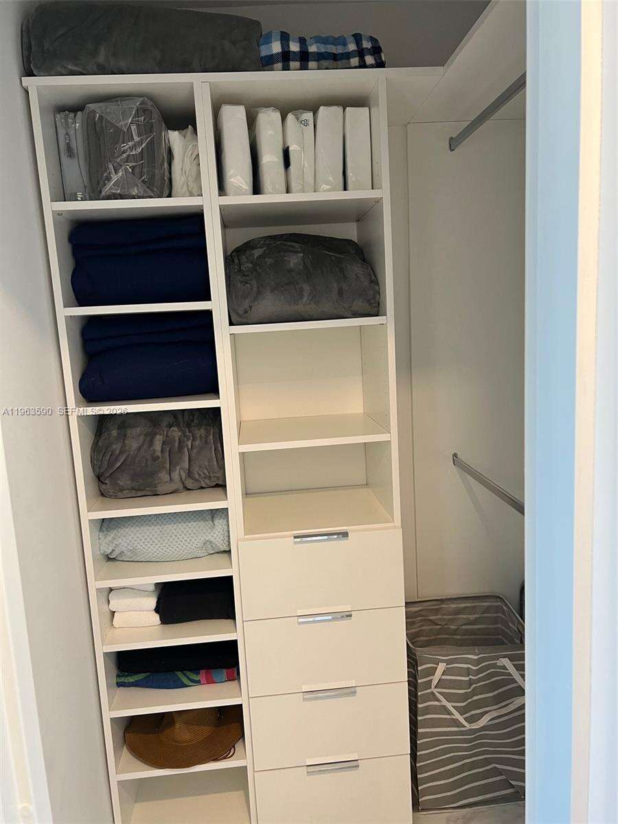 Decoplage Unit #1548 | Picture 37