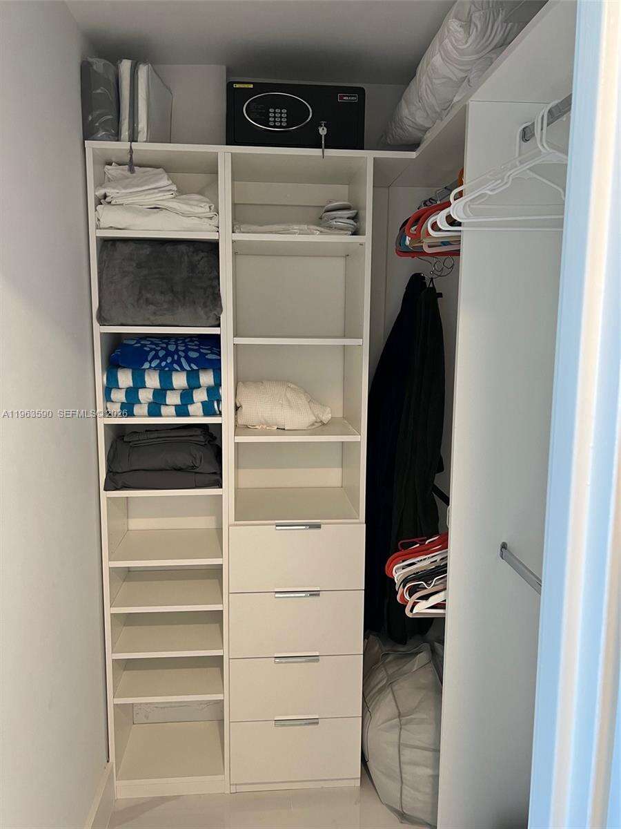 Decoplage Unit #1548 | Picture 38