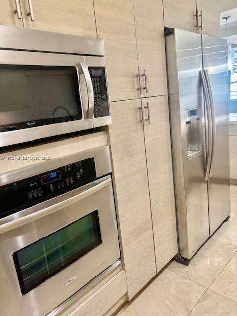 Decoplage Unit #823 | Picture 4