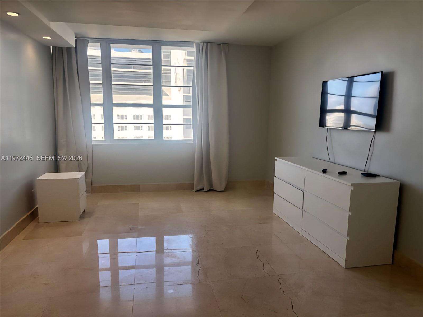 Decoplage Unit #823 | Picture 7