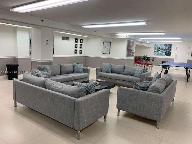 Decoplage Unit #531 | Picture 27