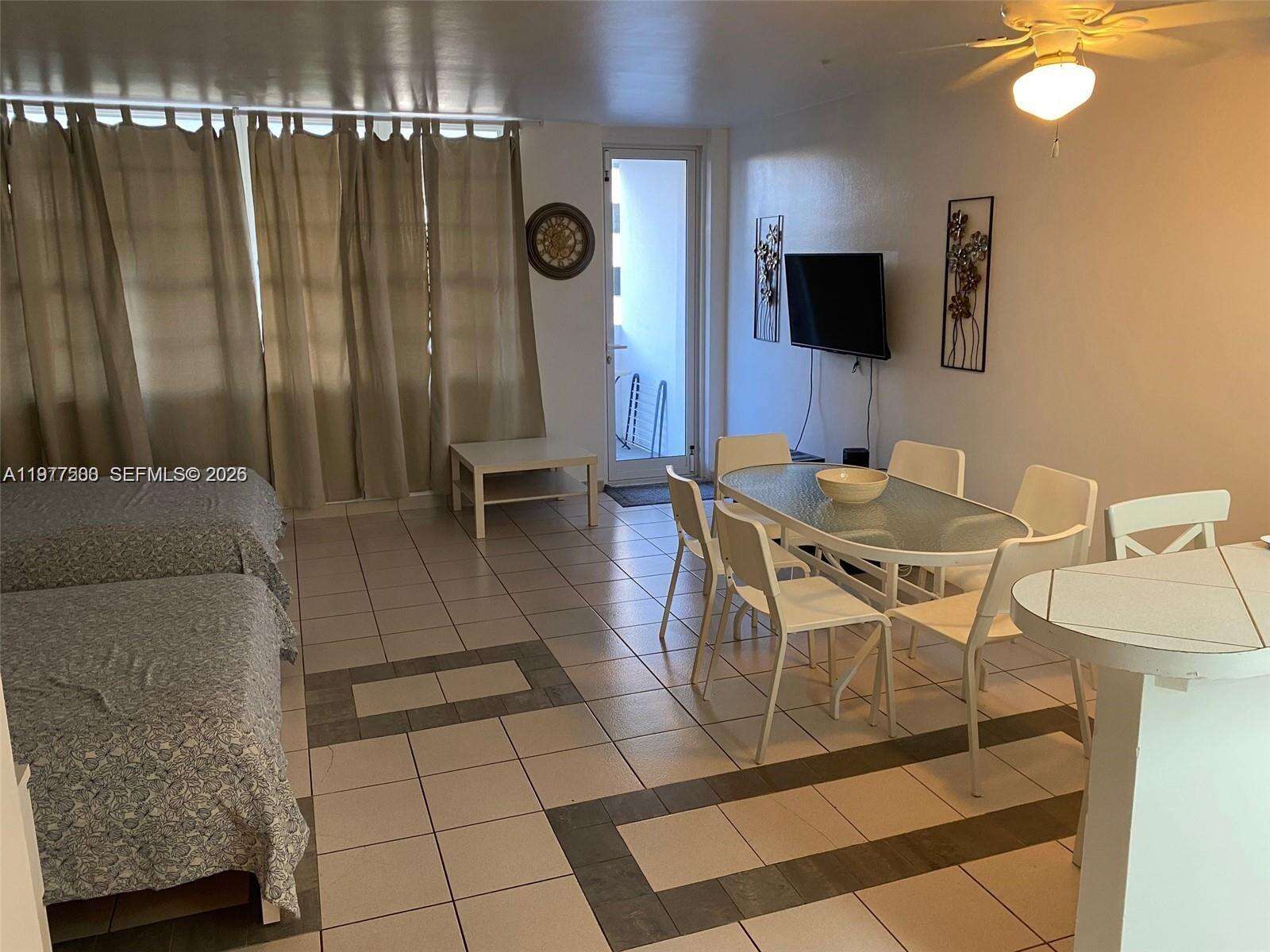 Decoplage Unit #304 | Picture 3