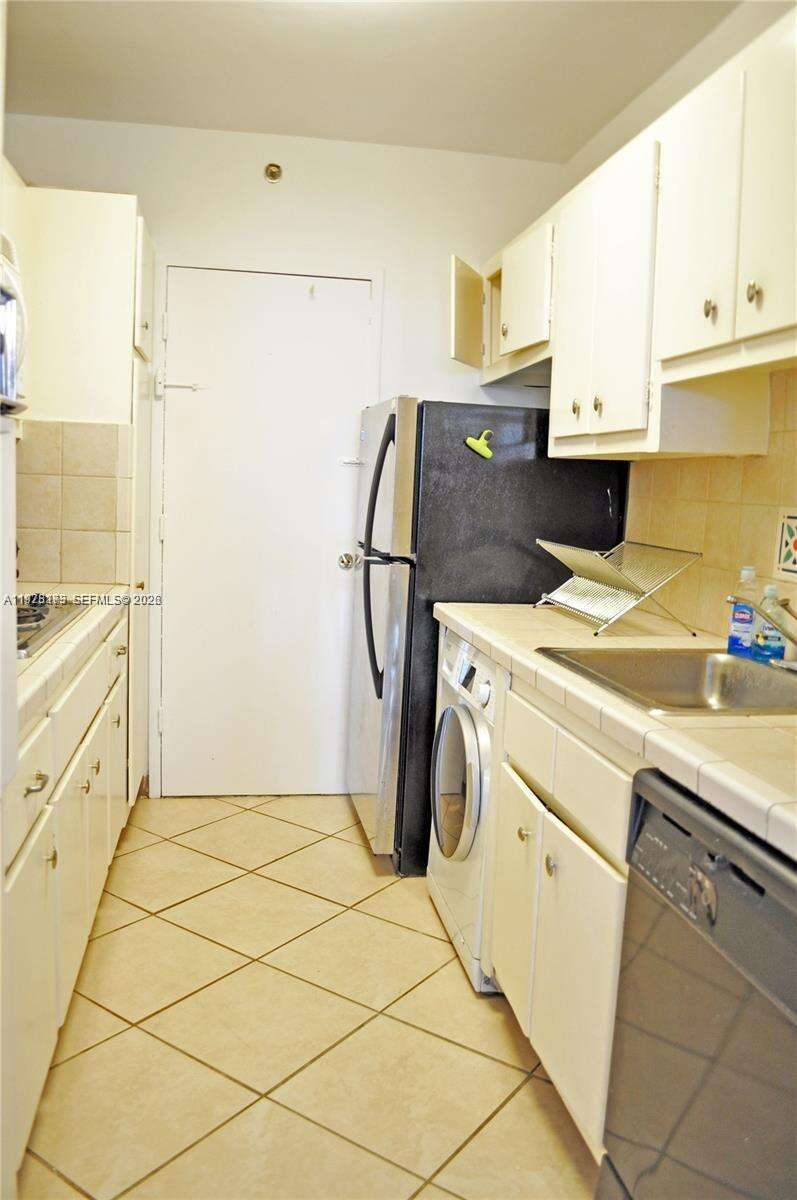 Decoplage Unit #441 | Picture 3