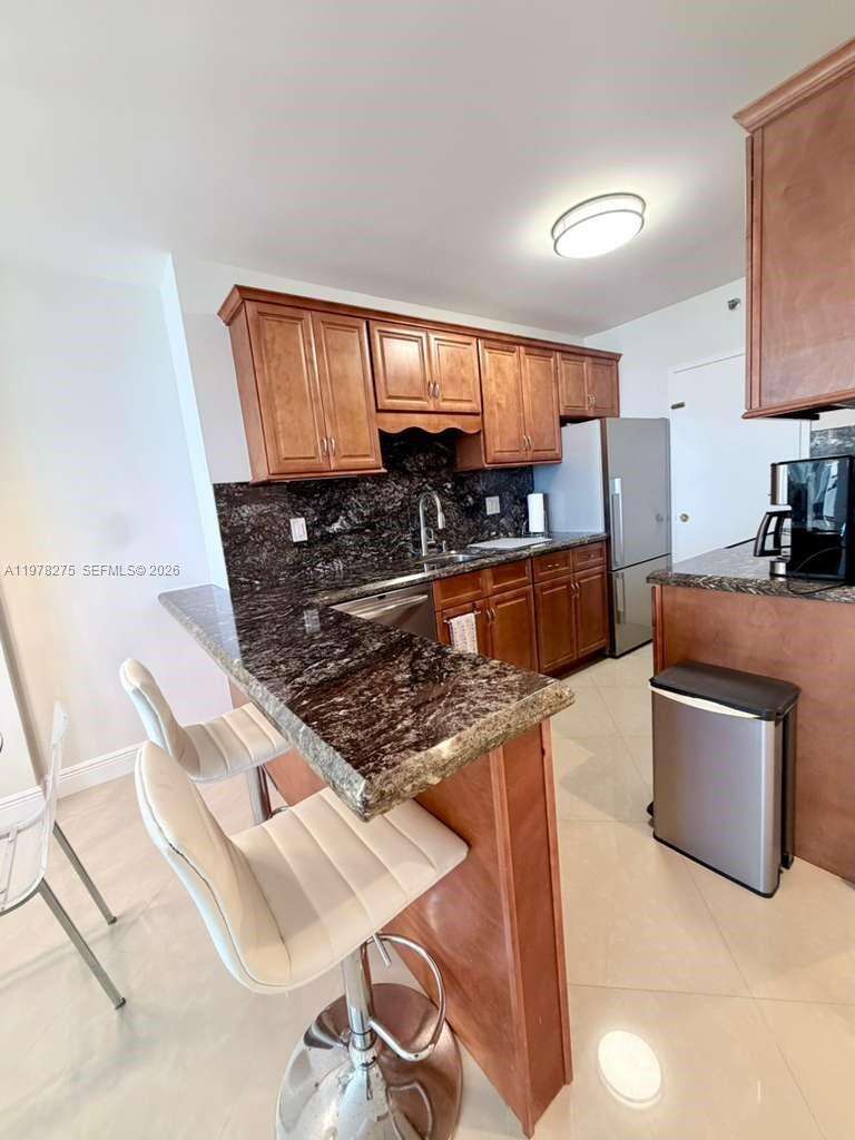 Decoplage Unit #521 | Picture 11