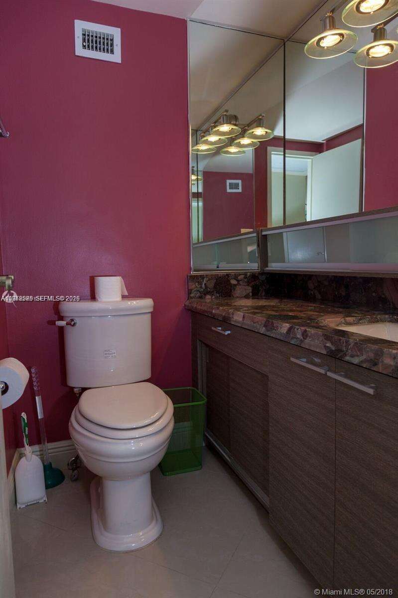 Decoplage Unit #521 | Picture 7