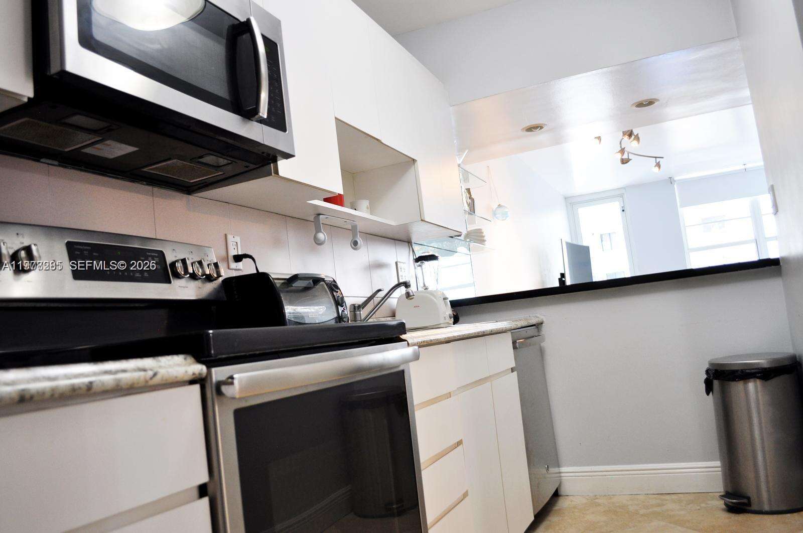 Decoplage Unit #728 | Picture 3