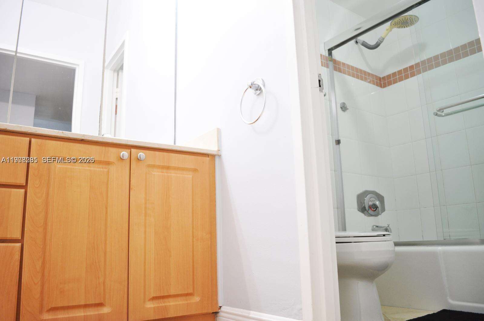 Decoplage Unit #728 | Picture 5