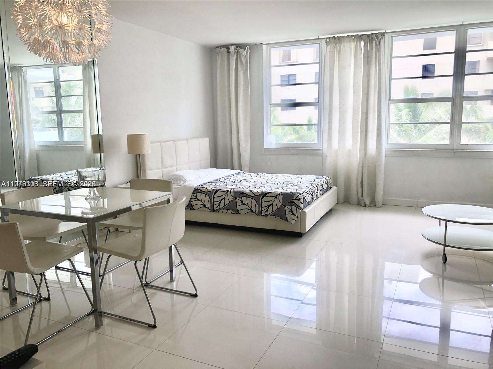 Decoplage Unit #524 | Picture 2