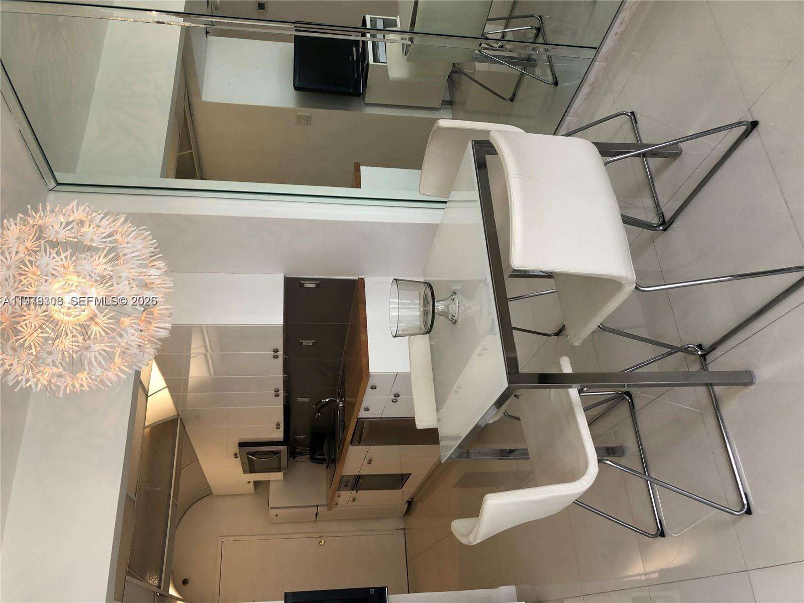 Decoplage Unit #524 | Picture 3