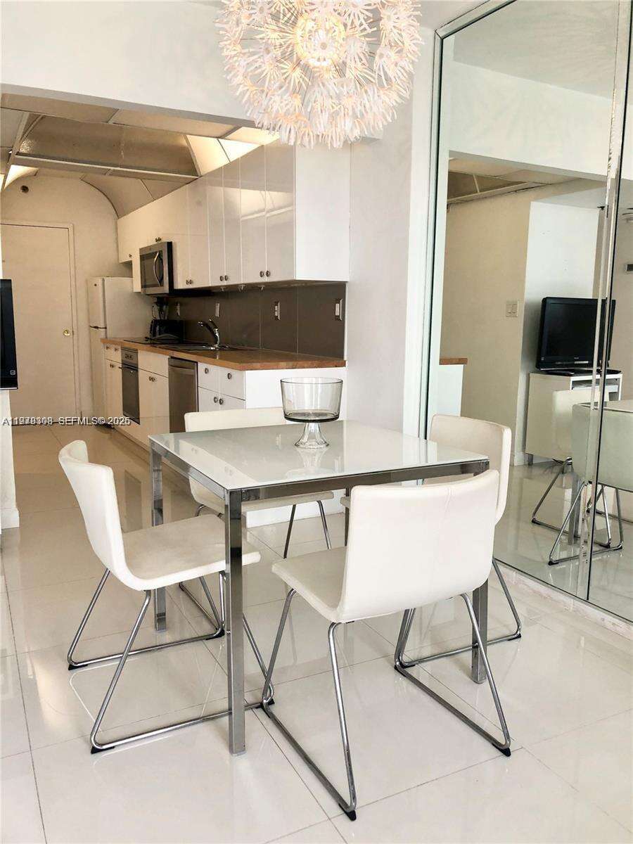 Decoplage Unit #524 | Picture 5