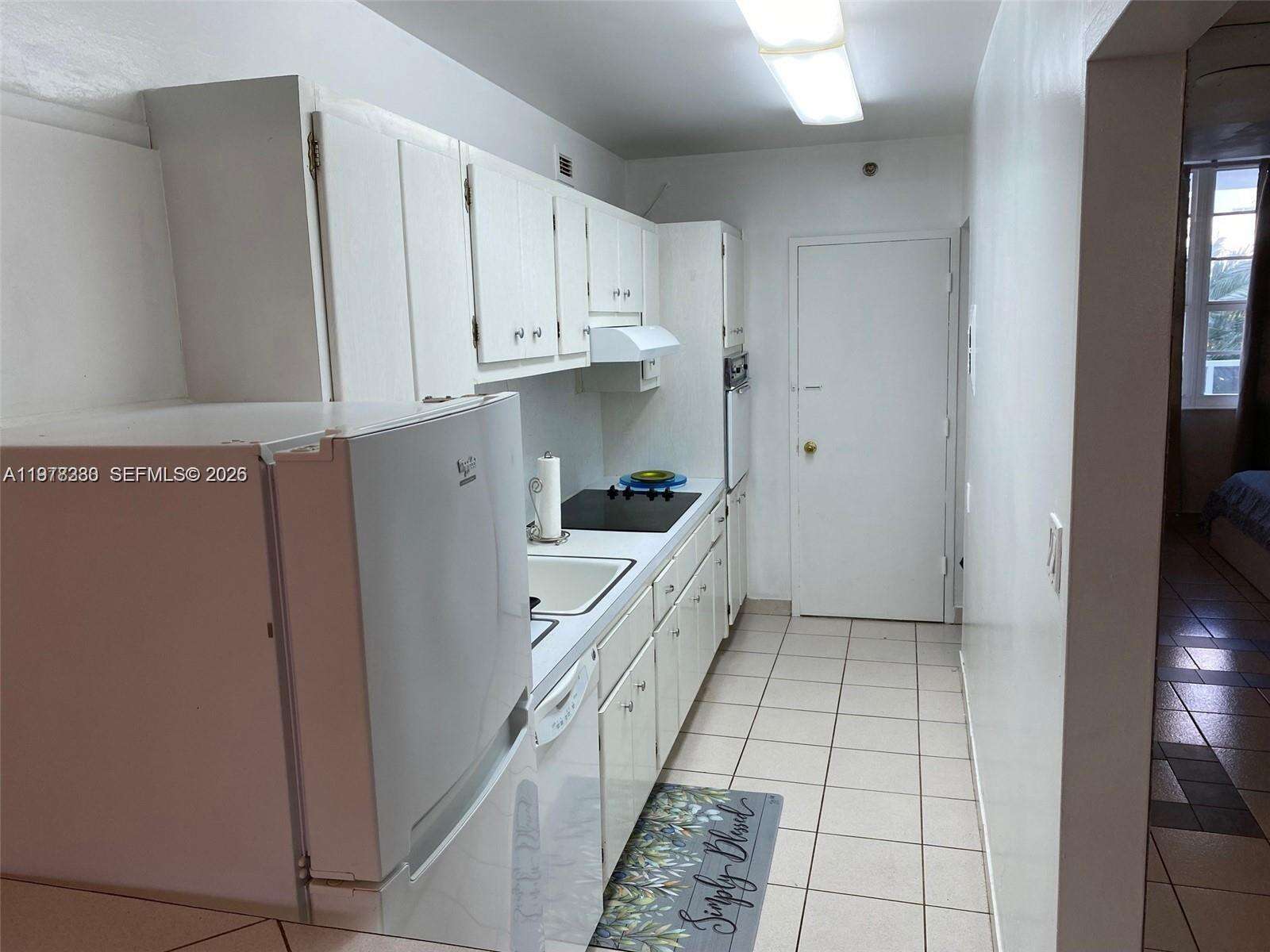 Decoplage Unit #304 | Picture 12