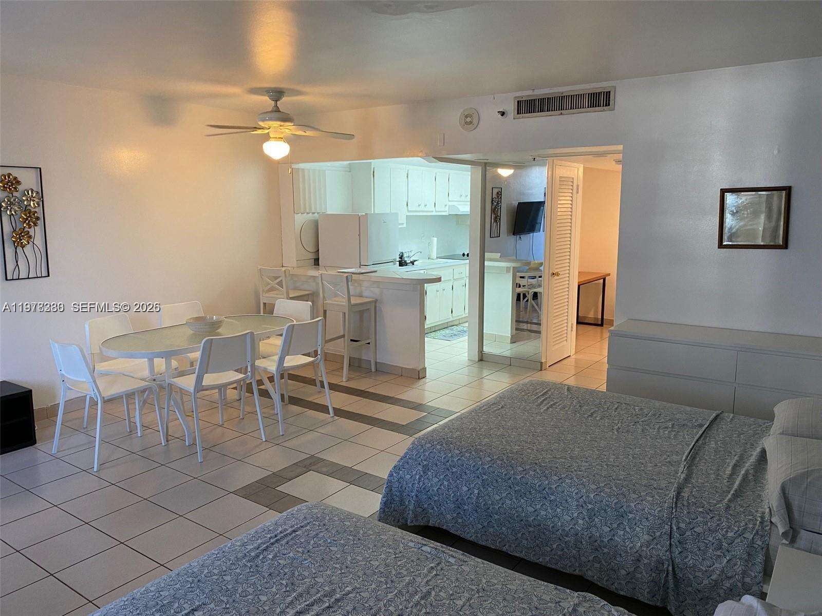 Decoplage Unit #304 | Picture 6