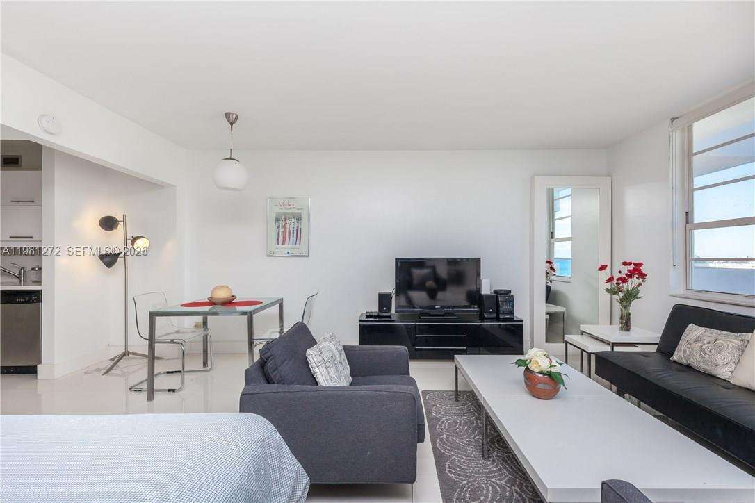 Decoplage Unit #806 | Picture 14