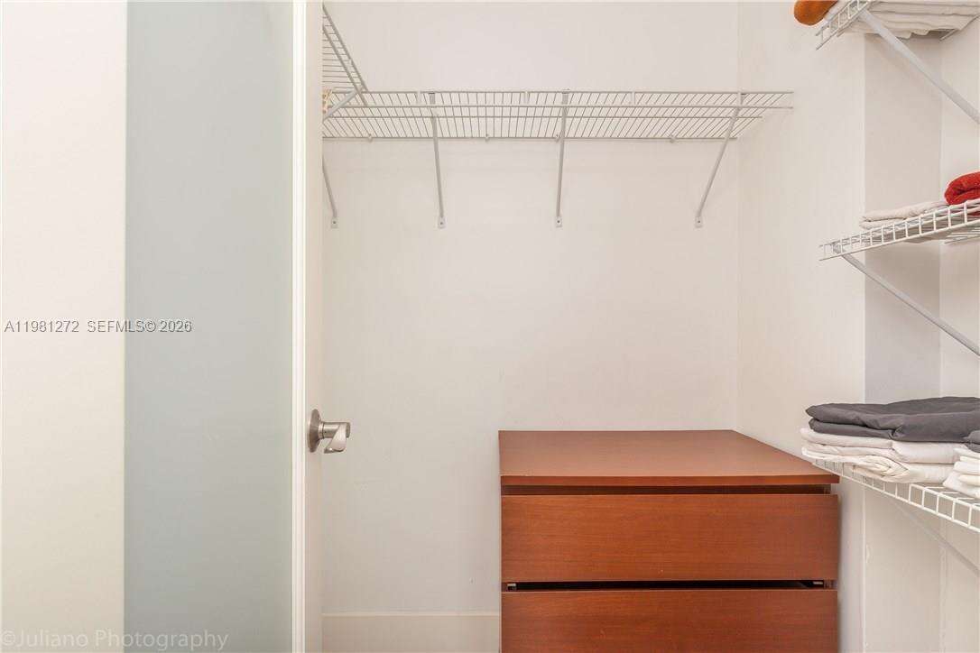 Decoplage Unit #806 | Picture 15