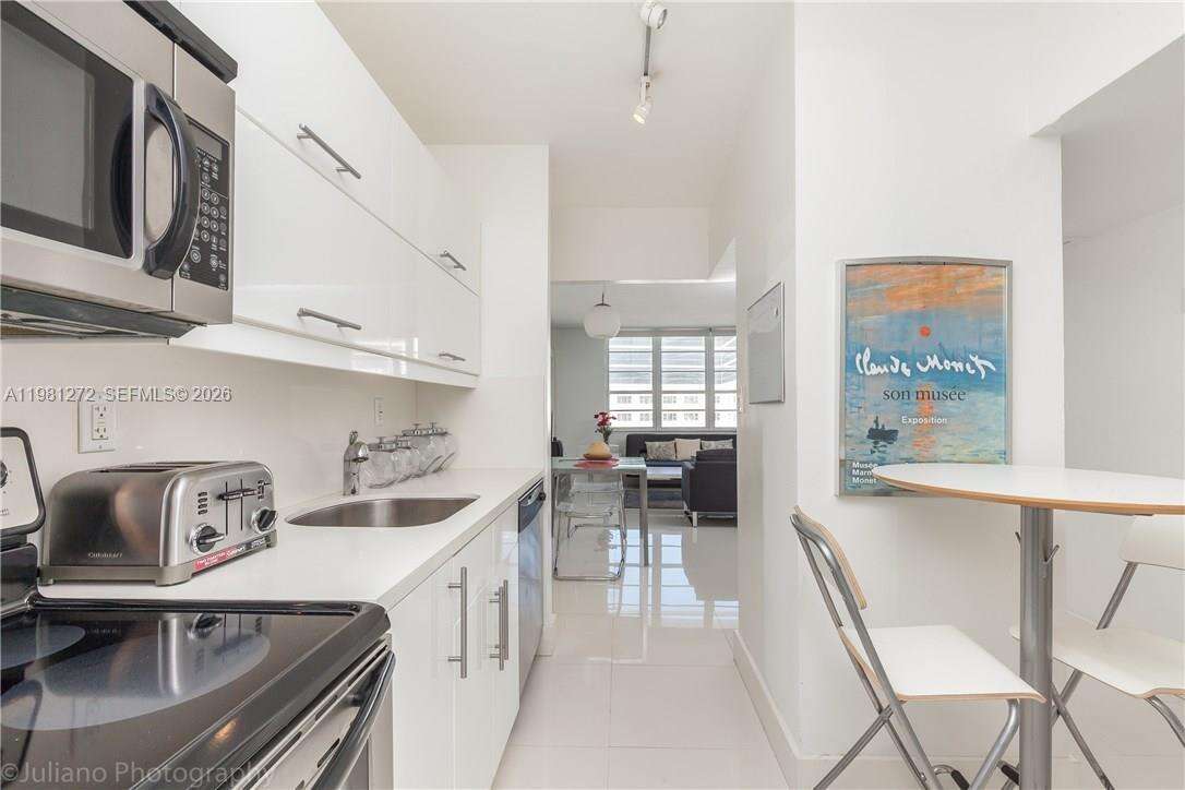 Decoplage Unit #806 | Picture 5