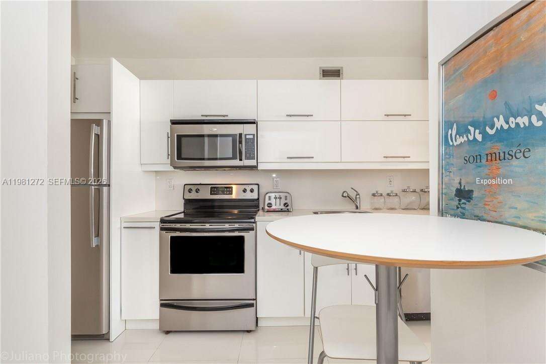 Decoplage Unit #806 | Picture 8