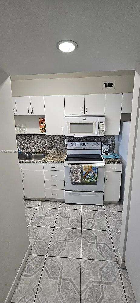 Decoplage Unit #616 | Picture 13