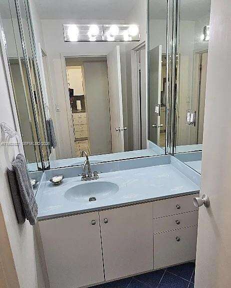 Decoplage Unit #616 | Picture 7