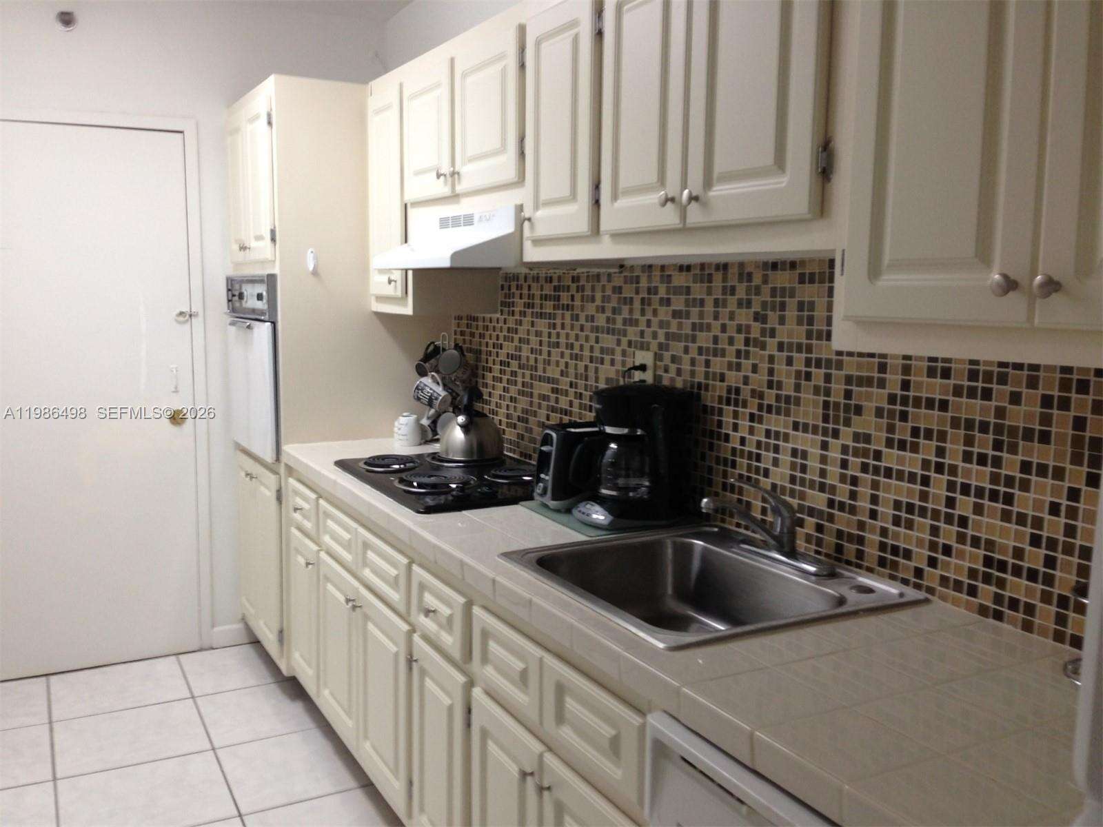 Decoplage Unit #336 | Picture 4