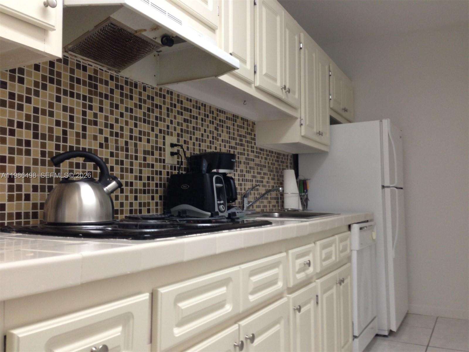 Decoplage Unit #336 | Picture 5