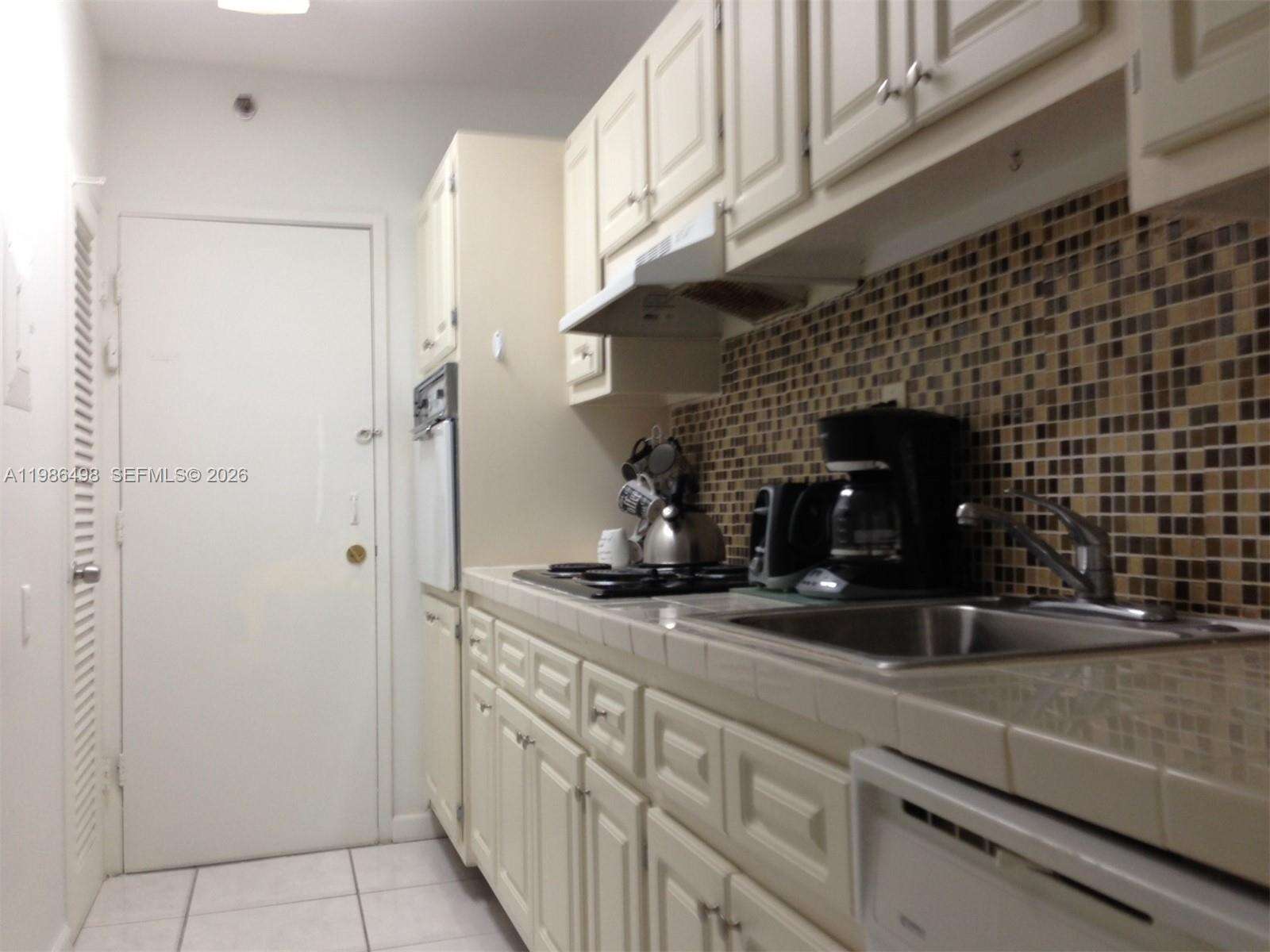 Decoplage Unit #336 | Picture 6