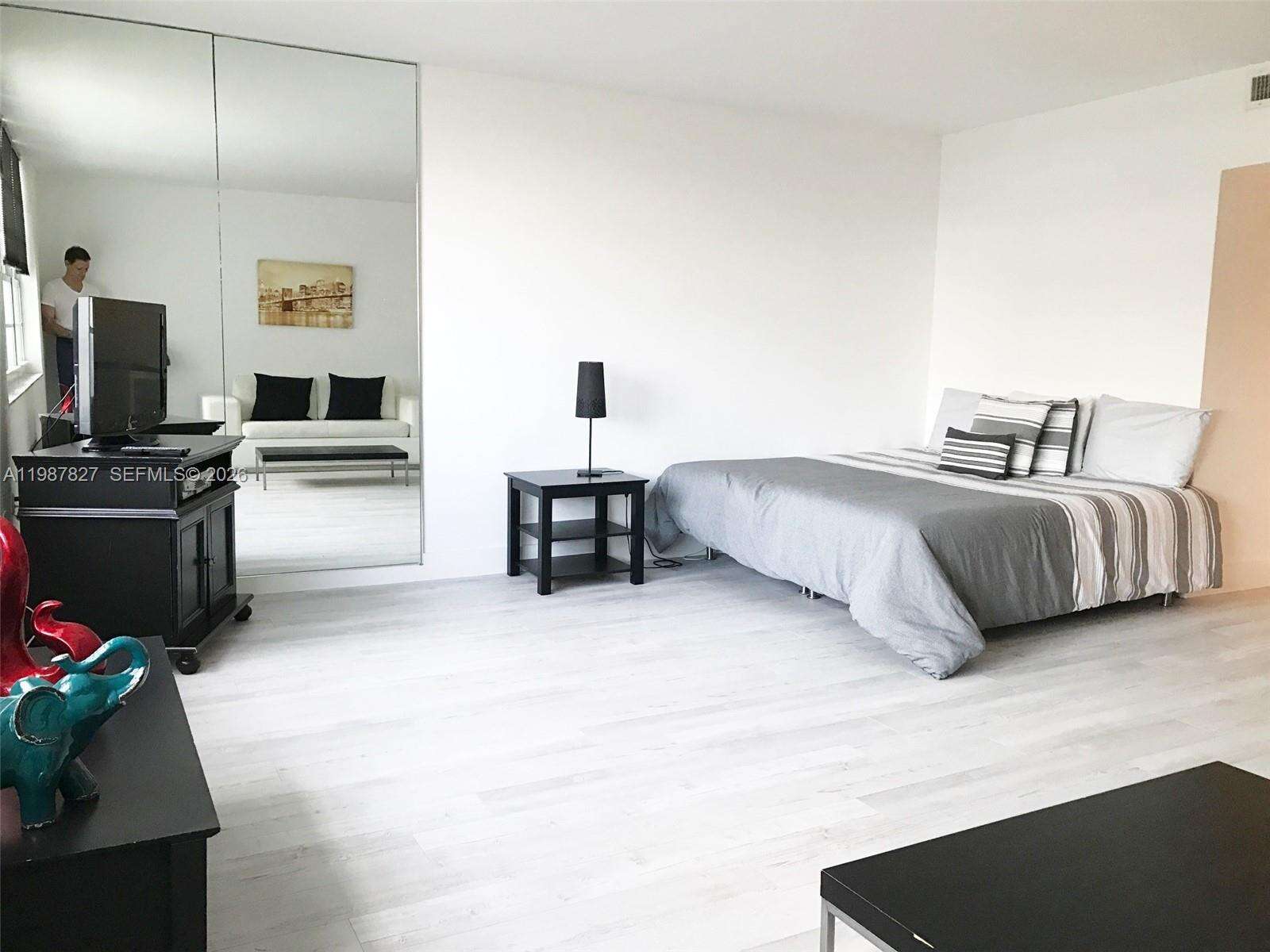 Decoplage Unit #1024 | Picture 4