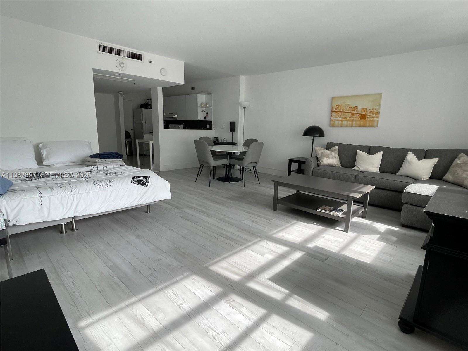 Decoplage Unit #1024 | Picture 7