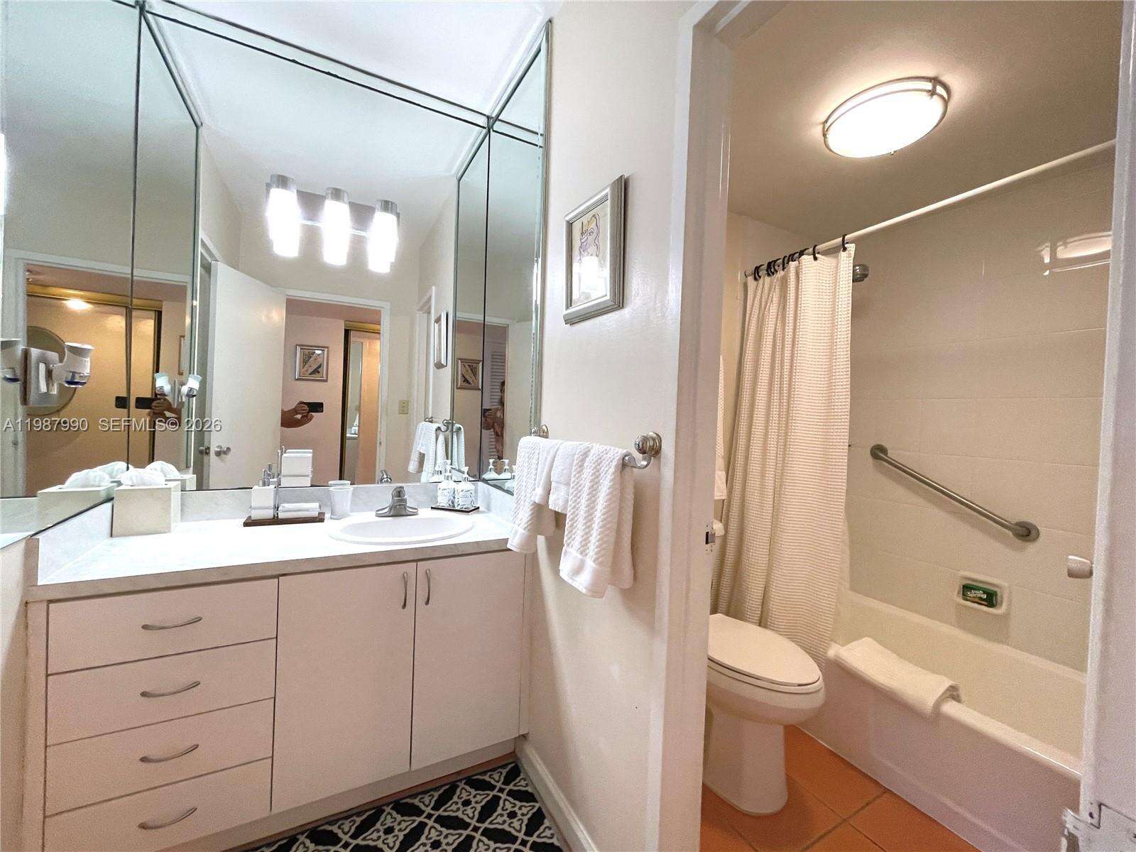 Decoplage Unit #836 | Picture 5