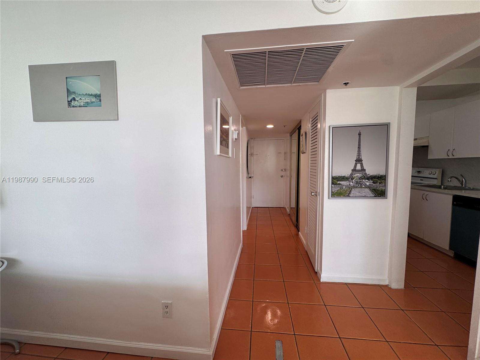 Decoplage Unit #836 | Picture 6