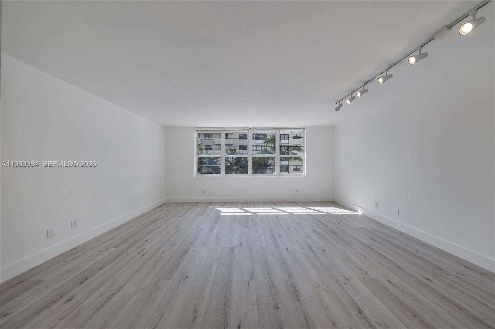 Decoplage Unit #626 | Picture 3