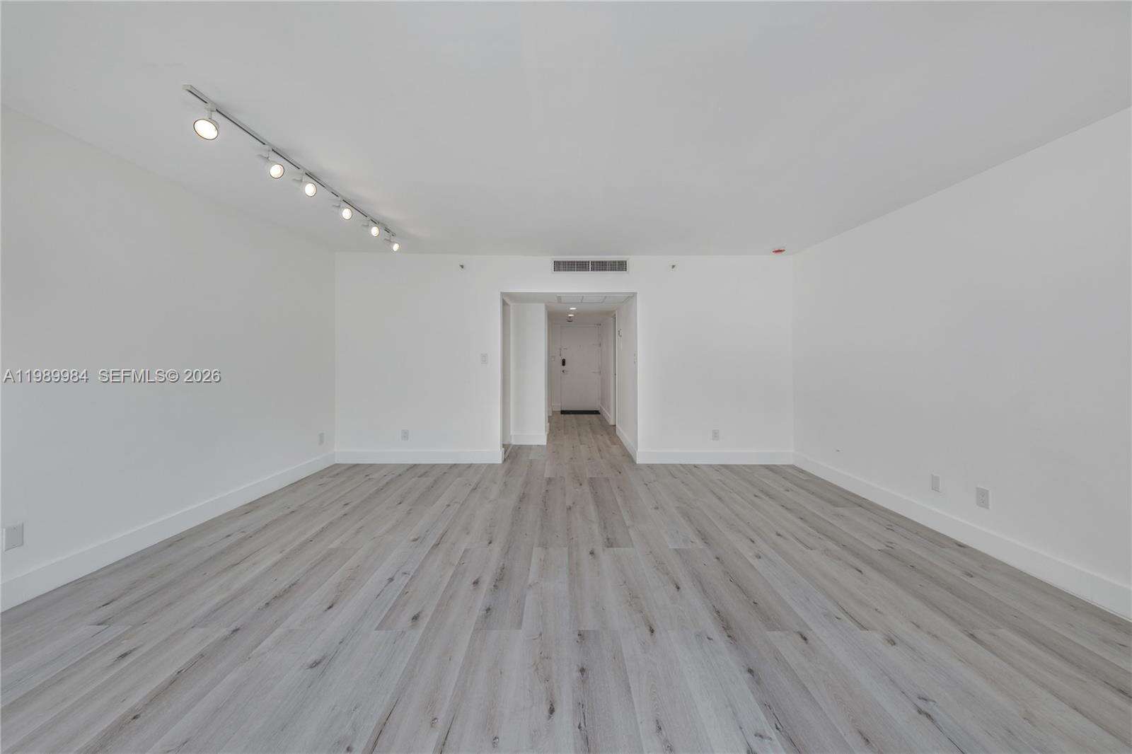 Decoplage Unit #626 | Picture 6