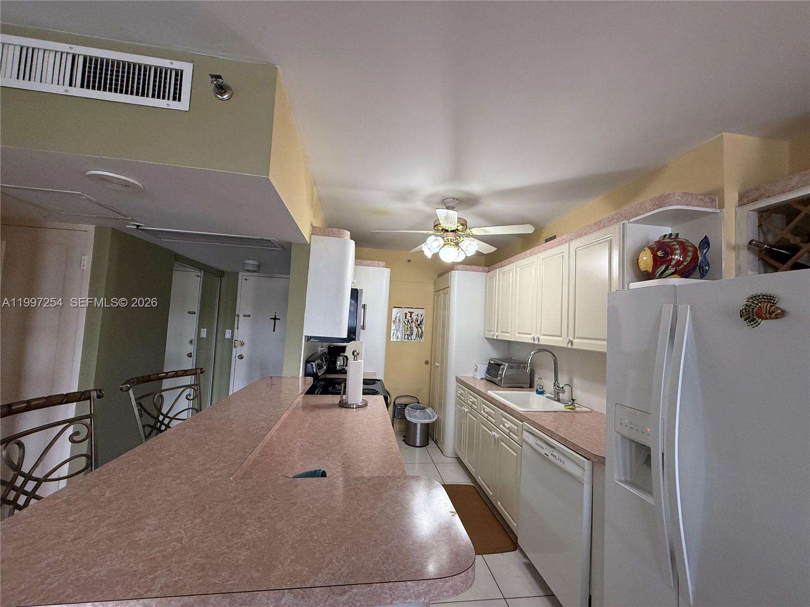 Decoplage Unit #422 | Picture 3