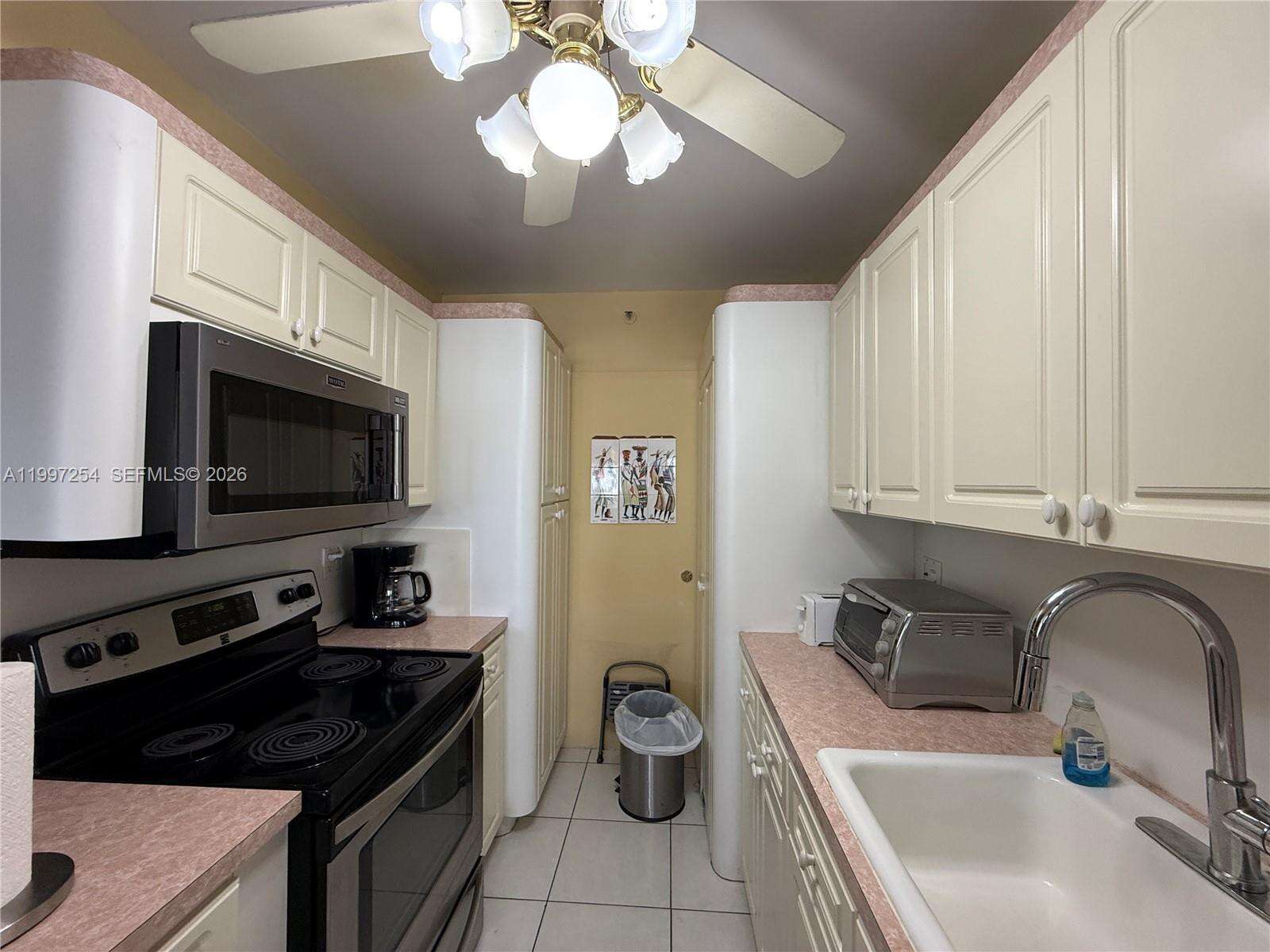 Decoplage Unit #422 | Picture 4