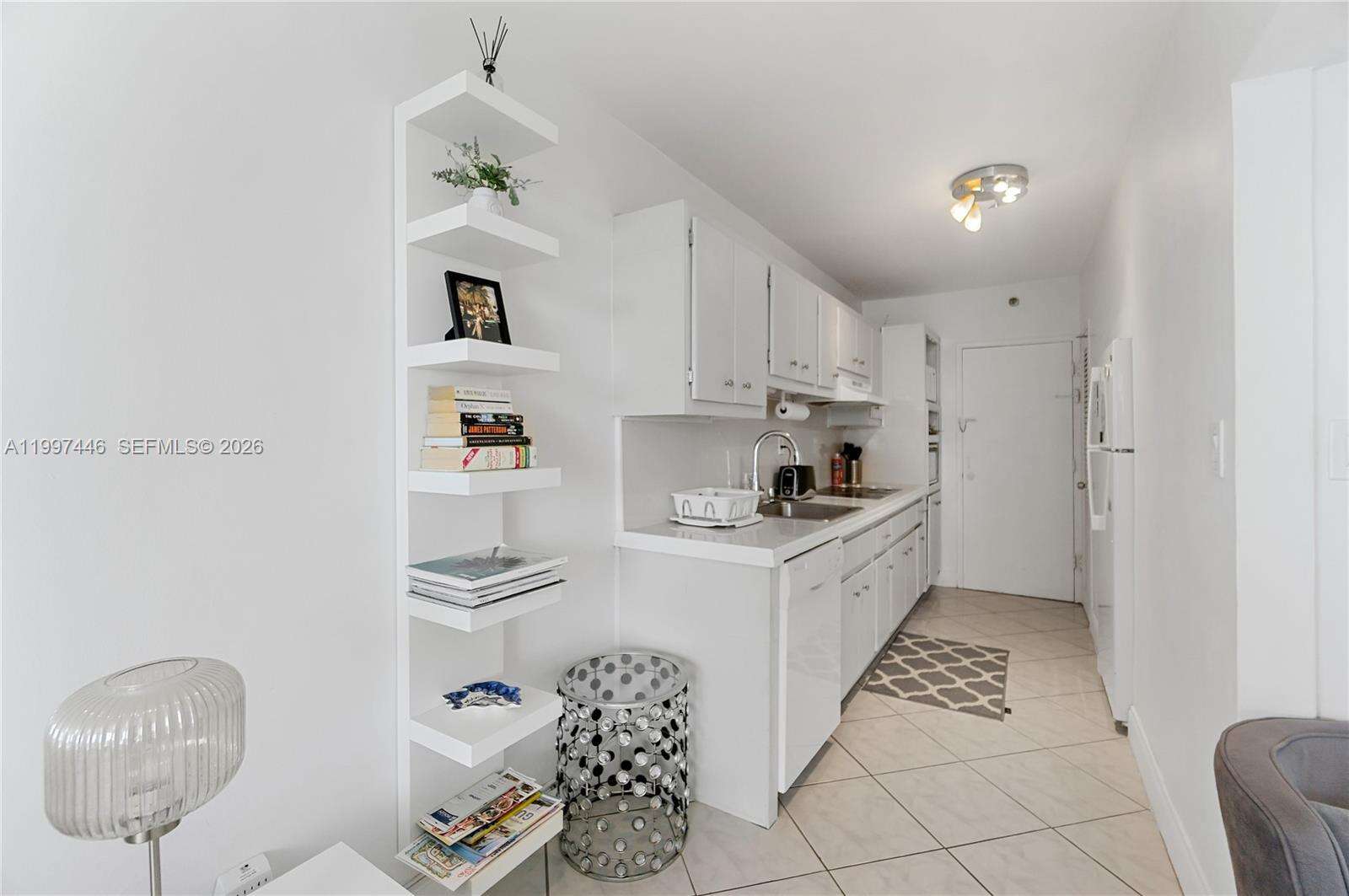 Decoplage Unit #638 | Picture 6