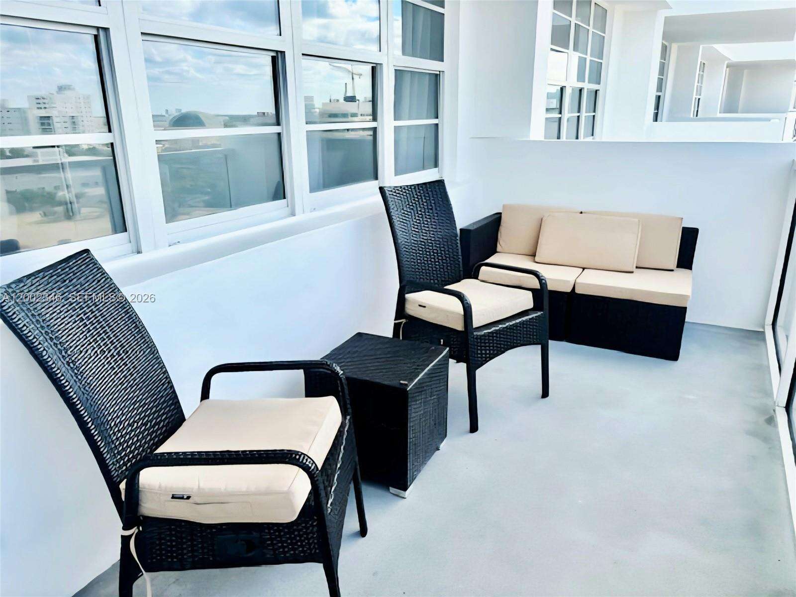 Decoplage Unit #927 | Picture 19