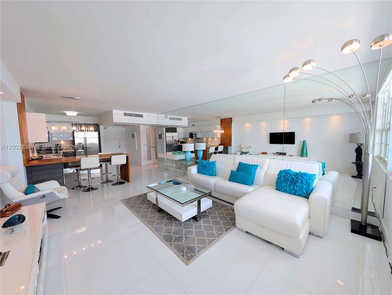 Decoplage Unit #1008 | Picture 1