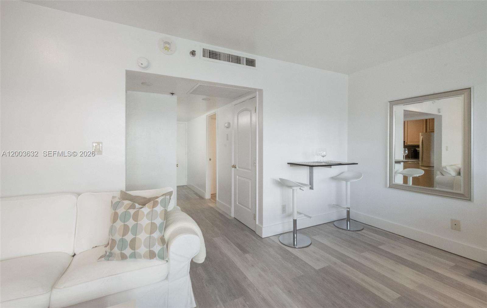 Decoplage Unit #439 | Picture 3