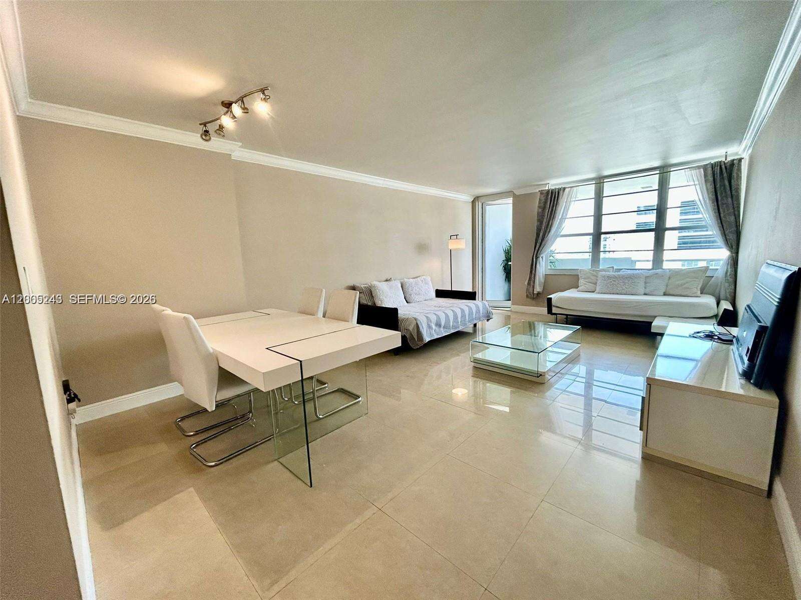 Decoplage Unit #1010 | Picture 3