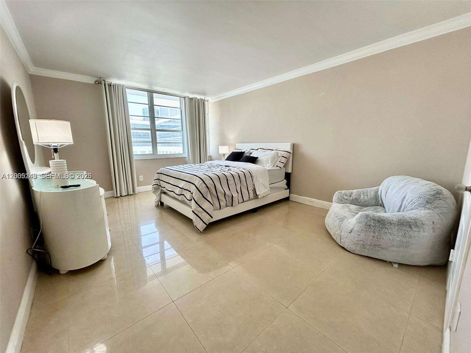 Decoplage Unit #1010 | Picture 6