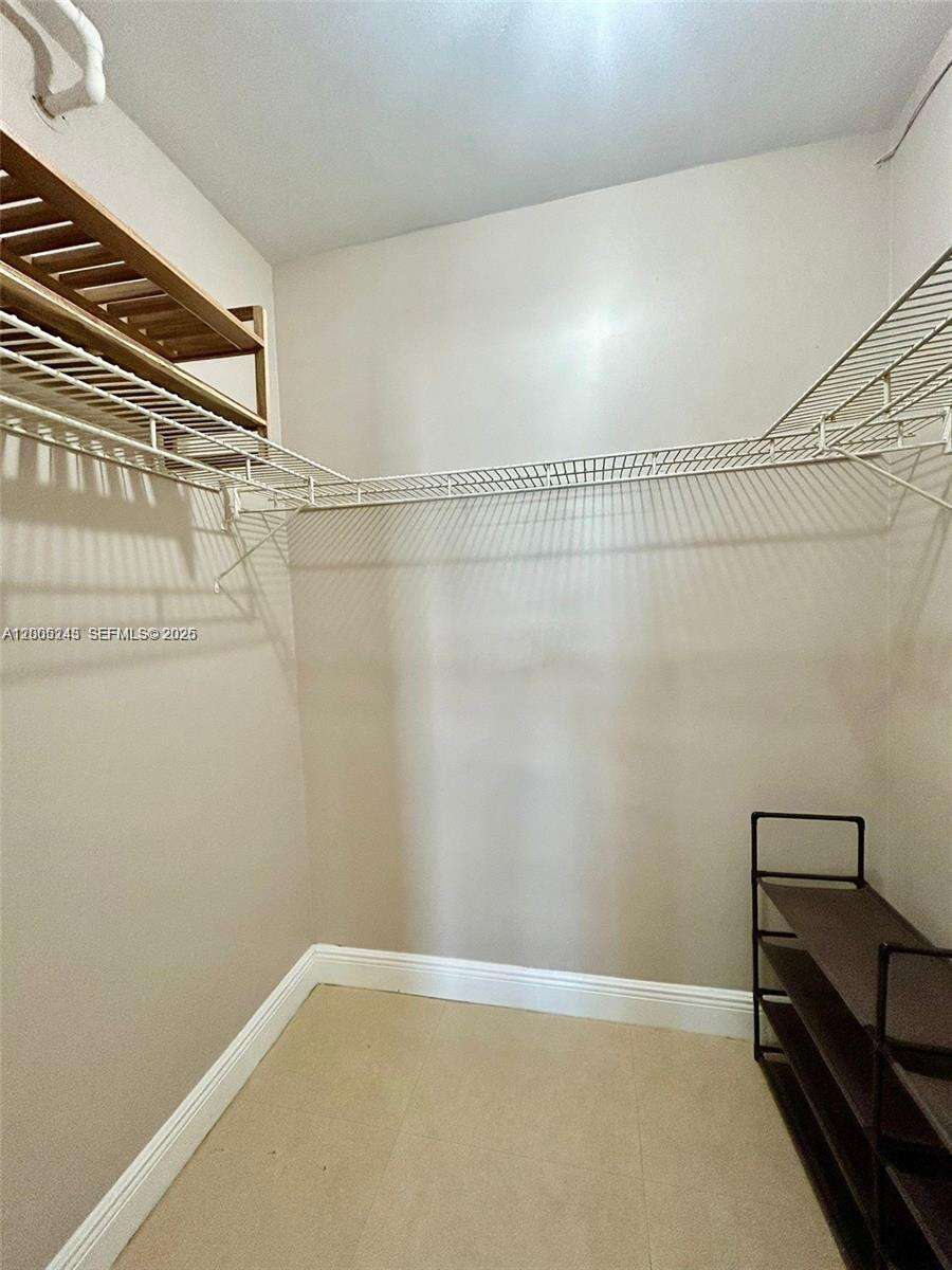 Decoplage Unit #1010 | Picture 8